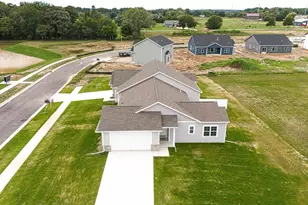 3801 N Woodbury Ln, Janesville, WI 53545 - Photo 27