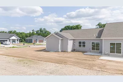 3801 N Woodbury Lane, Janesville, WI 53545 - Photo 5
