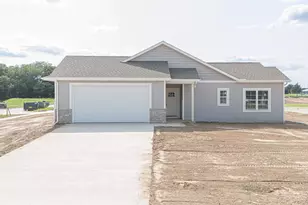 3801 N Woodbury Ln, Janesville, WI 53545 - Photo 1
