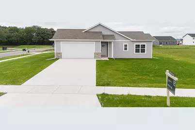 3801 N Woodbury Lane, Janesville, WI 53545 - Photo 3