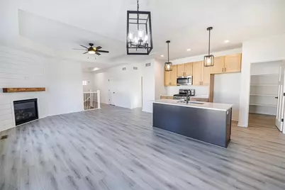 3801 N Woodbury Lane, Janesville, WI 53545 - Photo 5