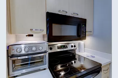 309 W Washington Avenue #606, Madison, WI 53703 - Photo 5