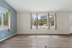 868 Kings Way, Nekoosa, WI 54457 - Photo 11