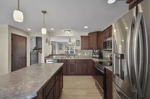 518 Lisa Ann Dr, Madison, WI 53718 - Photo 11