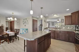 518 Lisa Ann Dr, Madison, WI 53718 - Photo 13