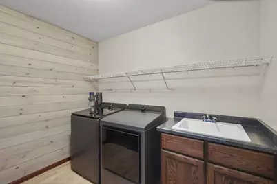 518 Lisa Ann Drive, Madison, WI 53718 - Photo 17