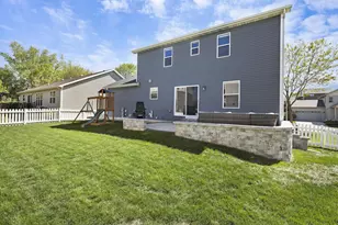 518 Lisa Ann Dr, Madison, WI 53718 - Photo 37