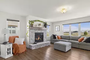 302 Autumn Crest Ln, Lake Mills, WI 53551 - Photo 3