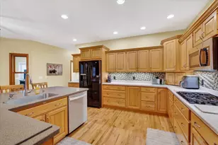 N9181 Cardinal Crest Ln, Exeter, WI 53574 - Photo 3