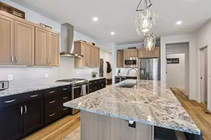 655 Ridge View Ln, Oregon, WI 53575 - Photo 7