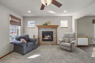 1287 Independence Way, Sun Prairie, WI 53590 - Photo 5