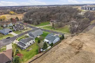 1609 Oakridge Way, Stoughton, WI 53589 - Photo 37