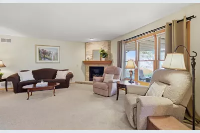 1609 Oakridge Way, Stoughton, WI 53589 - Photo 11