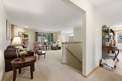 1609 Oakridge Way, Stoughton, WI 53589 - Photo 9