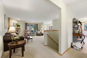 1609 Oakridge Way, Stoughton, WI 53589 - Photo 9