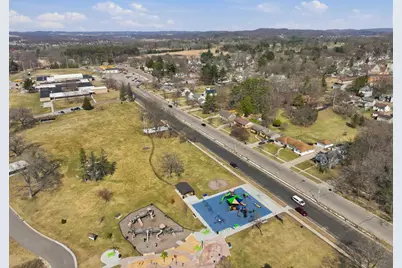 504 N Webb Avenue, Reedsburg, WI 53959 - Photo 11