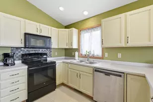 1129 Lincoln Rd, Oregon, WI 53575 - Photo 13