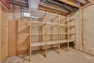 329 N Heatherstone Dr, Sun Prairie, WI 53590 - Photo 29