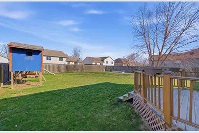 329 N Heatherstone Drive, Sun Prairie, WI 53590 - Photo 5