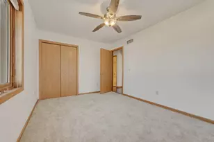 329 N Heatherstone Dr, Sun Prairie, WI 53590 - Photo 23