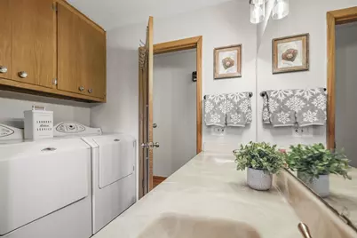 487 W Main Street, Janesville, WI 53536 - Photo 15