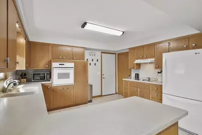 487 W Main Street, Janesville, WI 53536 - Photo 13