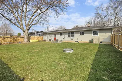 487 W Main Street, Janesville, WI 53536 - Photo 3