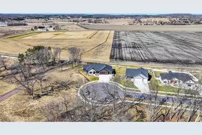 405 Prairie View Drive, Portage, WI 53901 - Photo 7