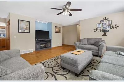 818 Redland Drive, Madison, WI 53714 - Photo 7