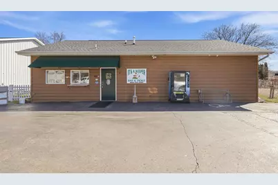 815 S Washington Street, Janesville, WI 53548 - Photo 1