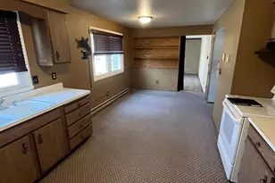 1690 W Ripple Ave, Oshkosh, WI 54904 - Photo 5