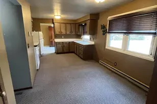 1690 W Ripple Ave, Oshkosh, WI 54904 - Photo 7