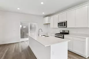 553 Trysil Aly N, Stoughton, WI 53589 - Photo 9