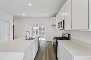 553 Trysil Aly N, Stoughton, WI 53589 - Photo 13