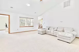 630 Riverview Ct, Jefferson, WI 53549 - Photo 5