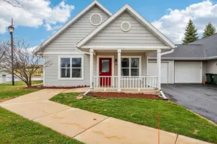 219 Larkspur Ct, Sun Prairie, WI 53590 - Photo 1