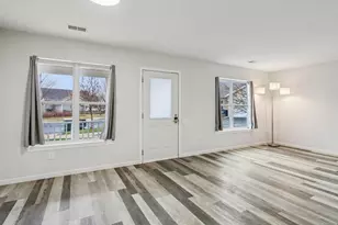 219 Larkspur Ct, Sun Prairie, WI 53590 - Photo 7