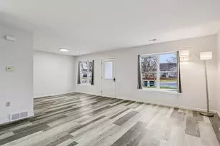 219 Larkspur Ct, Sun Prairie, WI 53590 - Photo 13