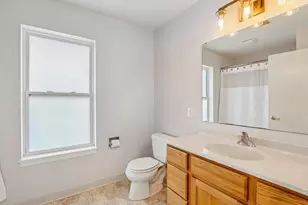 219 Larkspur Ct, Sun Prairie, WI 53590 - Photo 15