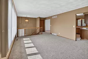 1570 Kuhle Dr, Sun Prairie, WI 53590 - Photo 7