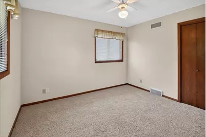 1570 Kuhle Drive, Sun Prairie, WI 53590 - Photo 23