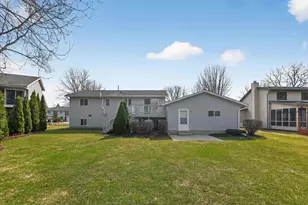 1570 Kuhle Dr, Sun Prairie, WI 53590 - Photo 3