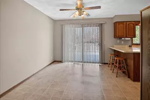 1570 Kuhle Dr, Sun Prairie, WI 53590 - Photo 9