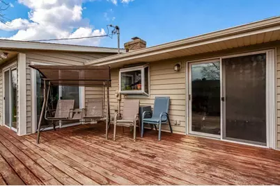 726 E Petunia Lane, Beloit, WI 53511 - Photo 11