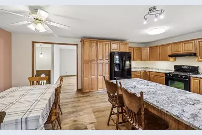 1501 Locust Lane, Prairie Du Sac, WI 53578 - Photo 9