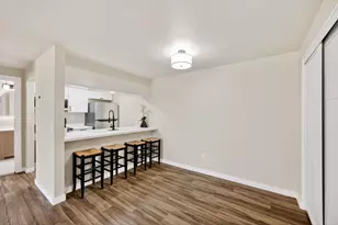 4332 Melody Ln, Madison, WI 53704 - Photo 5