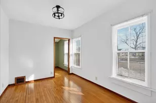 203 S 1st St, Janesville, WI 53536 - Photo 17