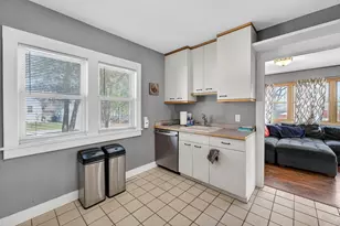 21 Powers Ave, Madison, WI 53714 - Photo 15