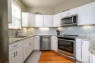 66 S Gardens Way, Fitchburg, WI 53711 - Photo 9