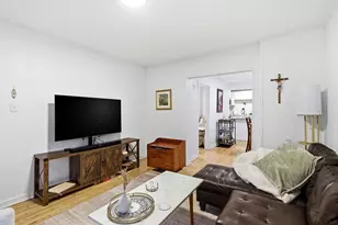 219 Bedford St, Madison, WI 53703 - Photo 3